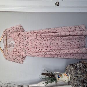 xxl Floral Maxi Dress With Sleeves & Keyhole Back